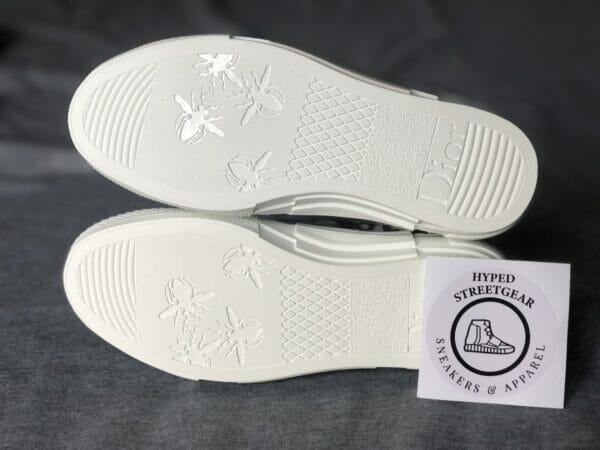 Christian Dior B23 Low-Top Sneaker White andBlack Oblique Canvas