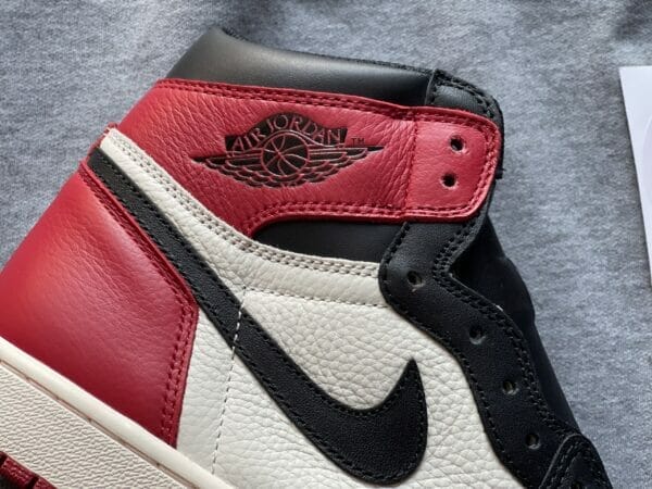 Air Jordan 1 "Bred Toe"