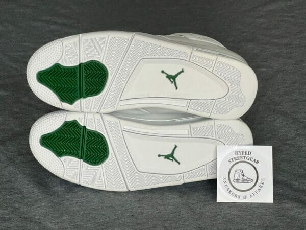 Air Jordan 4 Retro ‘Green Metallic’