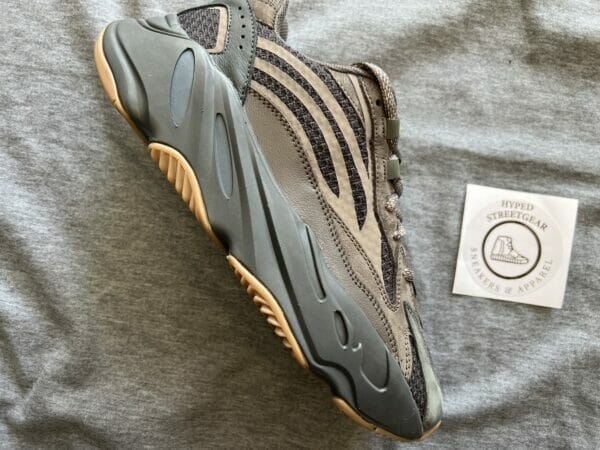 Yeezy 700 ‘GEODE’
