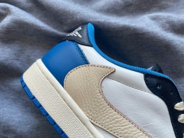 Jordan 1 Retro Low x Fragment Design Travis Scott