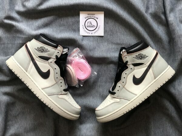 Air Jordan 1 ‘Light Bone/Crimson’