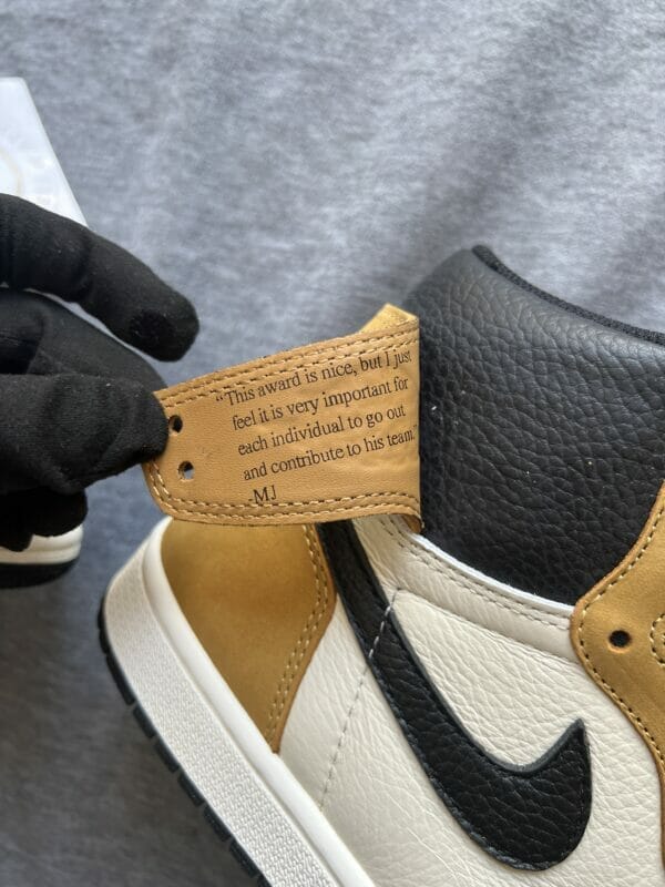 Air Jordan 1 Retro High 'Rookie of the Year'