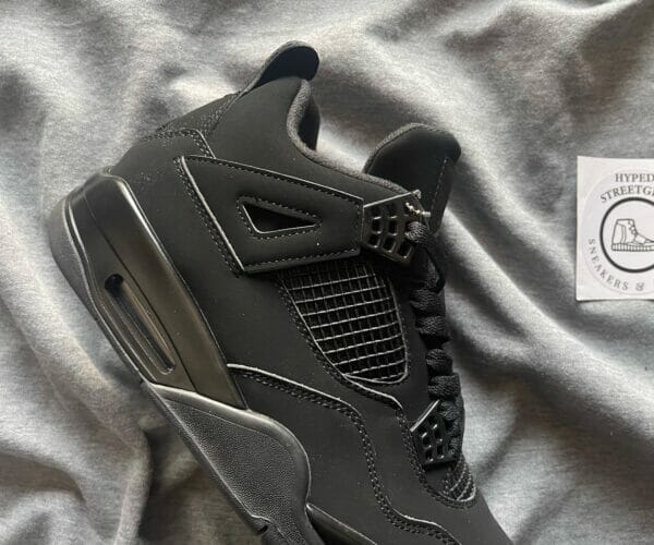 Air Jordan 4 Retro ‘Black Cat’