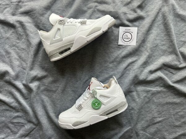 Air Jordan 4 Retro ‘White Oreo’