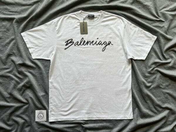 Balenciaga Cursive Logo-print T-shirt (On hand)