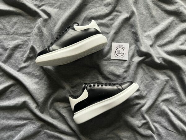 Alexander McQueen Black/White Sneaker