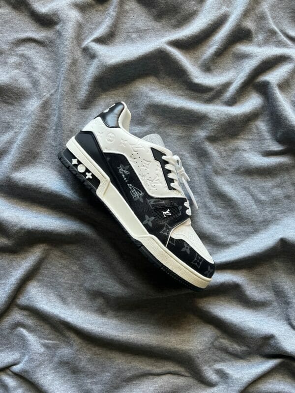Louis Vuitton Black/White Trainers