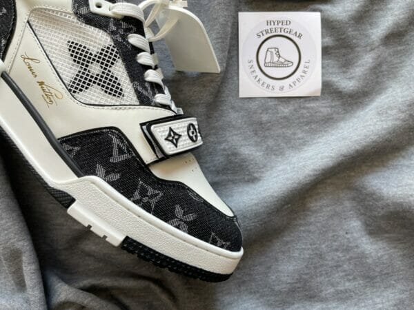 Louis Vuitton Black/White Trainers