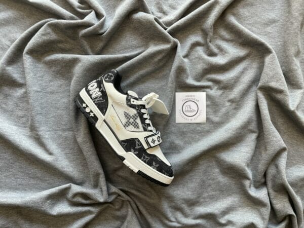 Louis Vuitton Black/White Trainers