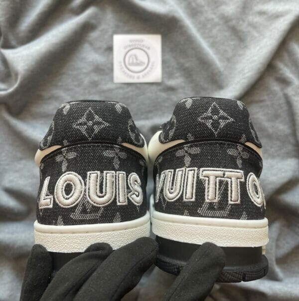 Louis Vuitton Black/White Trainers