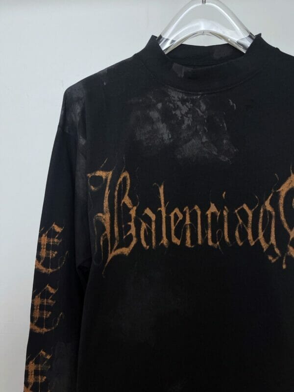 Balenciaga  Logo-print Long Sleeve T-shirt