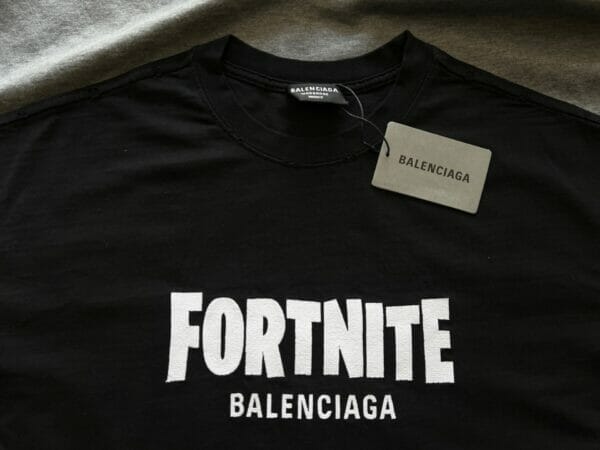 Balenciaga Fortnite Logo Print T-shirt (On hand) – Hypedstreetgear
