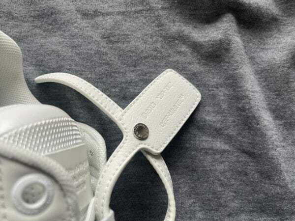 Off-White Out of the office Sneaker