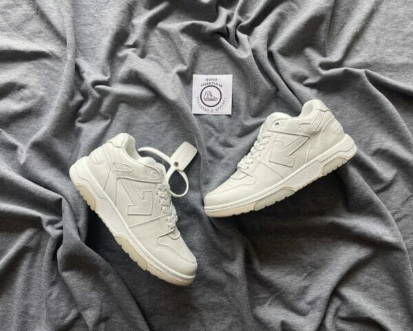 Off-White Out of the office Sneaker
