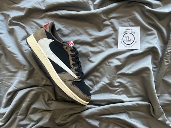 Air Jordan 1 Low Travis Scott