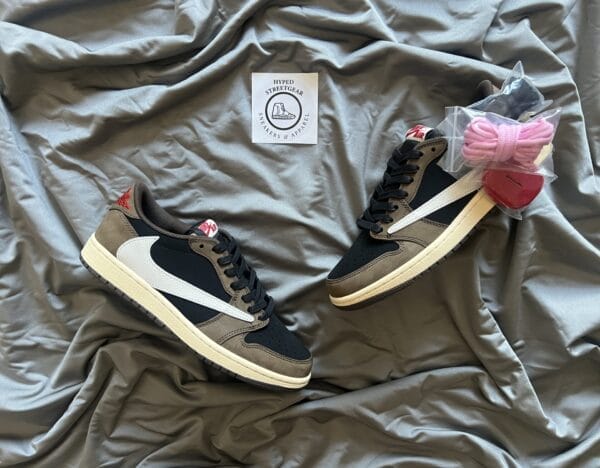 Air Jordan 1 Low Travis Scott