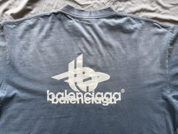 Balenciaga  T-Shirt