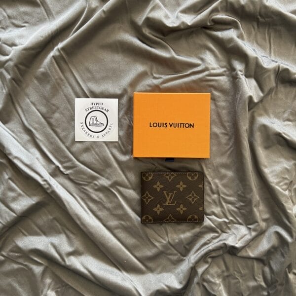 Louis Vuitton Monogram Wallet (OH)