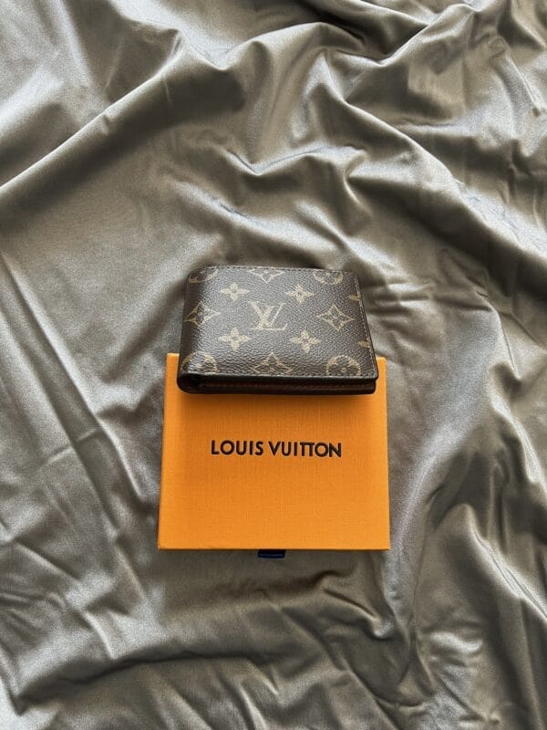 Louis Vuitton Monogram Wallet (OH)