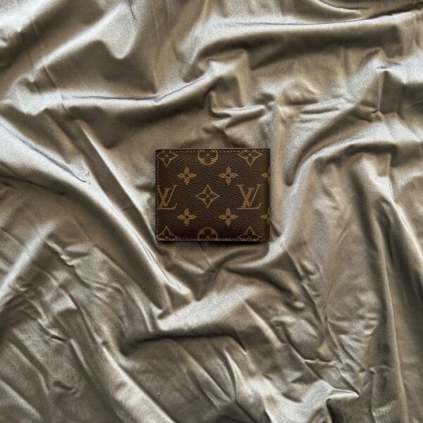 Louis Vuitton Monogram Wallet (OH)